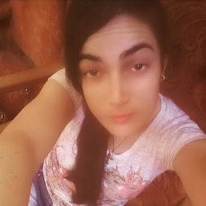 Meet your Posher, Daniela